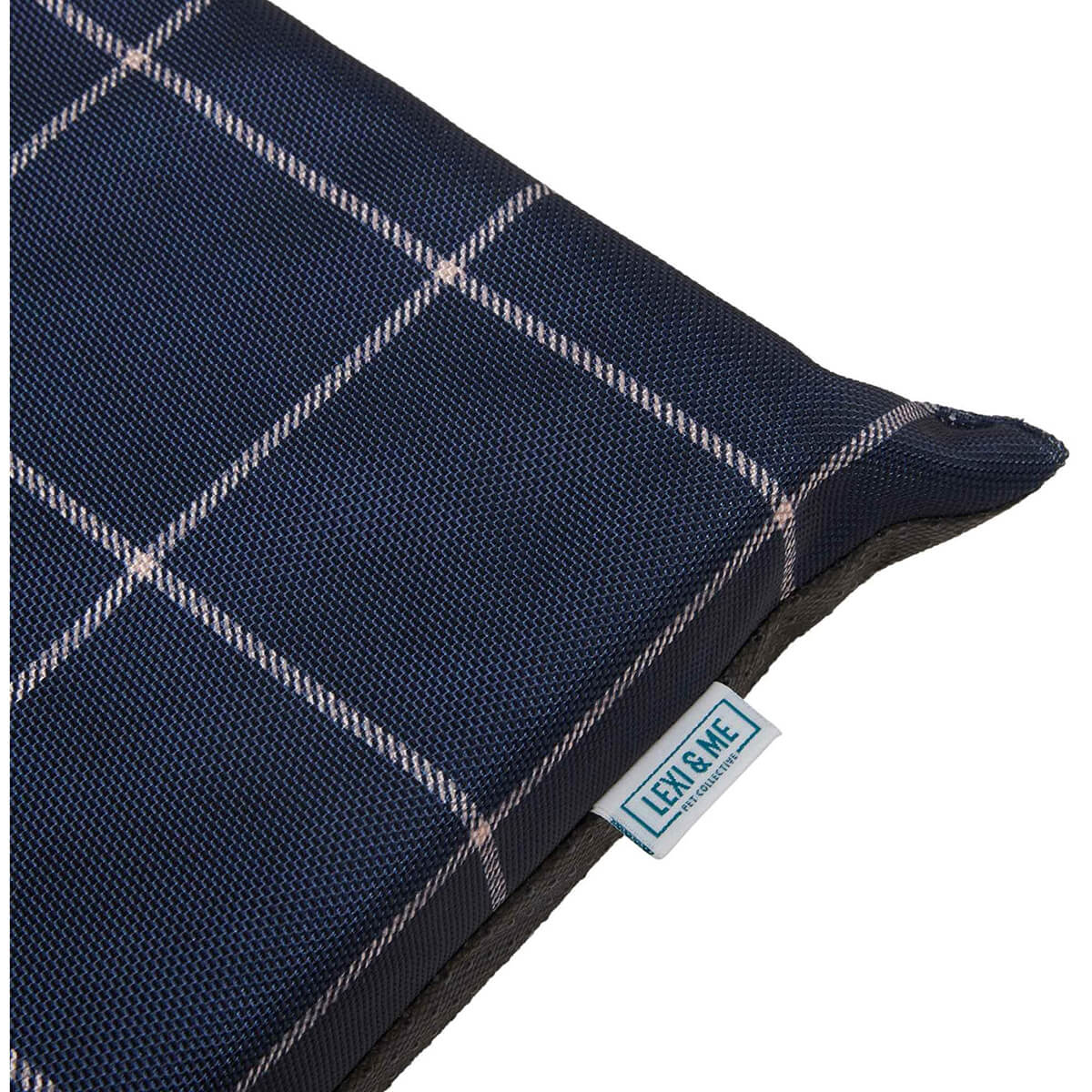 100000023225-lexi-and-me-kennelcrate-mat-french-navy-check-small-4_45182623-1f4c-4e36-815c-43407fc96cc0.jpg